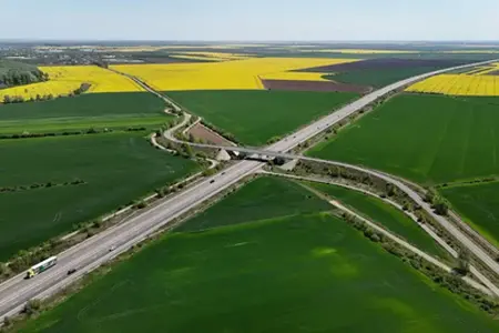 Până în prezent, în România sunt în curs de construcție aproape 800 de kilometri de autostradă și drumuri expres.