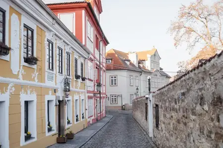 České nekonečné možnosti, na diaľnici jednoducho.